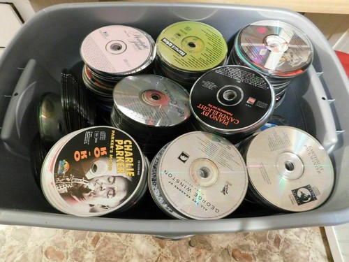 Lot 100 cds - lot, of