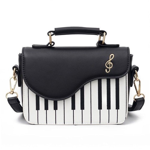 Black piano keys treble clef - treble,