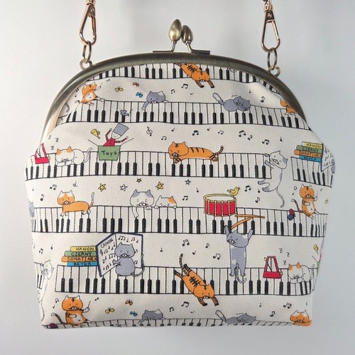 Keyboard and cat piano - keyboard,